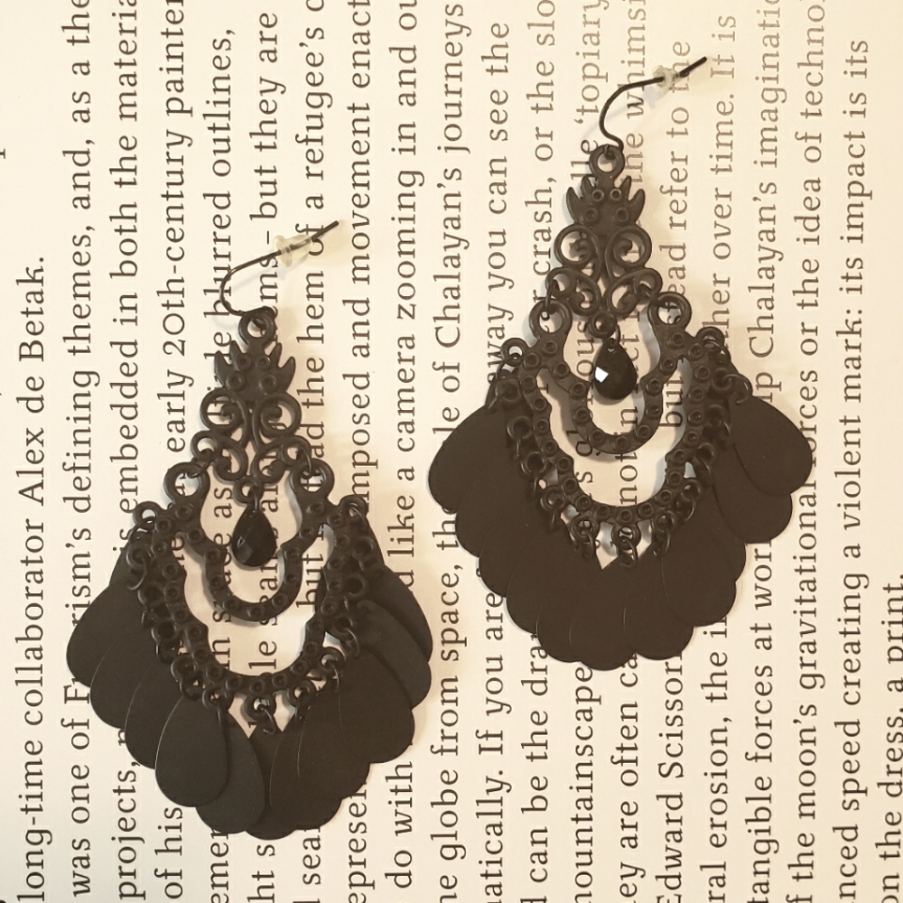 Summery Boho Earrings large lightweight black